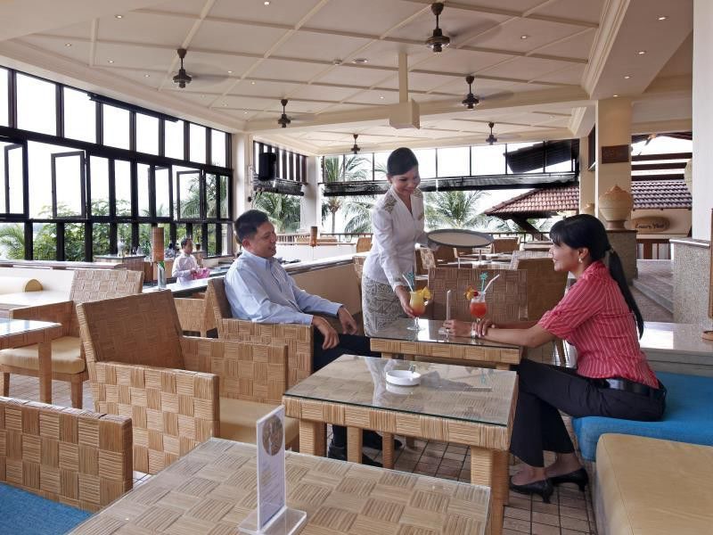 Avillion Port Dickson Hotel Kültér fotó A restaurant in a hotel
