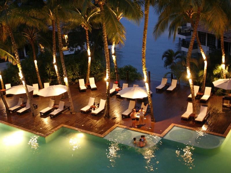Avillion Port Dickson Hotel Kültér fotó The pool at the resort